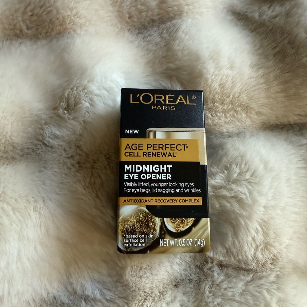 L'Oreal Age Perfect Midnight Eye Opener - Gold and Black
